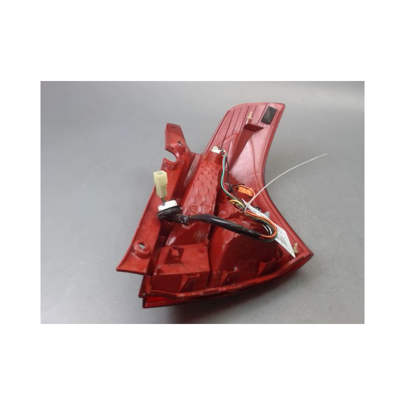 FEU ARRIERE GAUCHE  SUZUKI SWIFT III 2005-2011