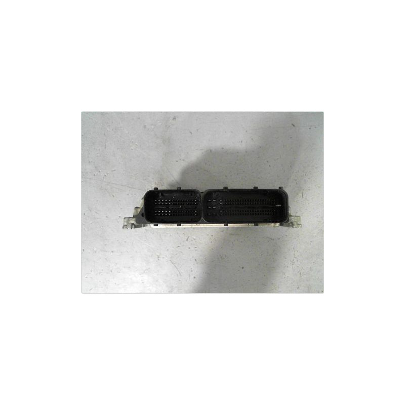 CALCULATEUR MOTEUR OPEL ZAFIRA 05-07