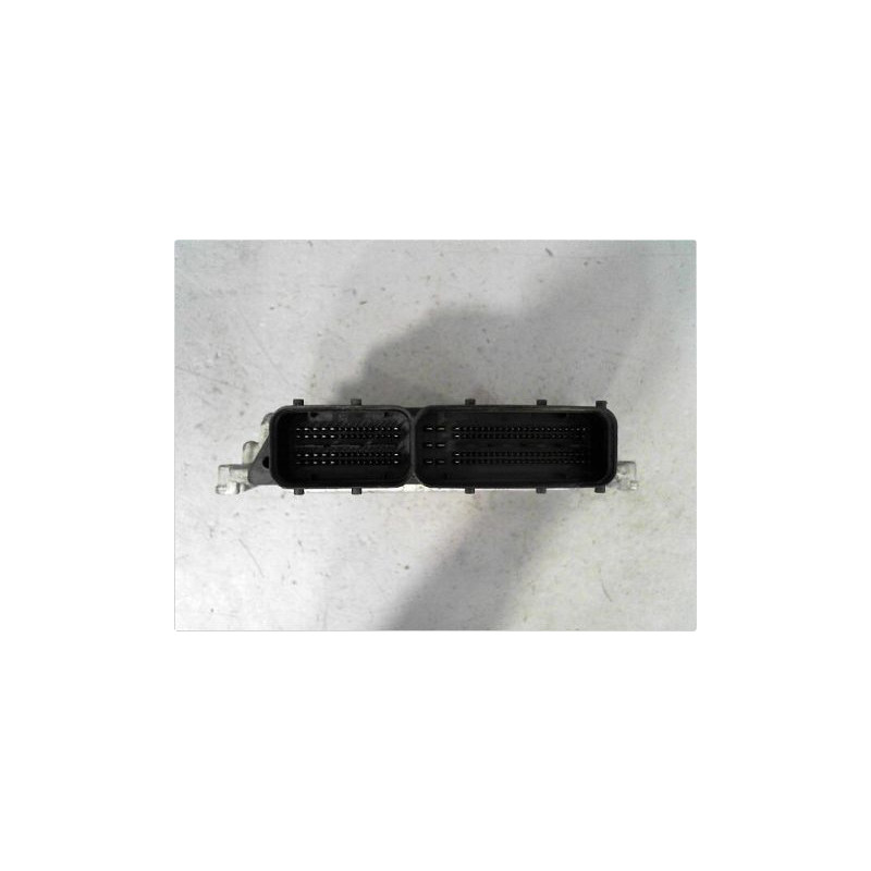 CALCULATEUR MOTEUR OPEL ZAFIRA 05-07