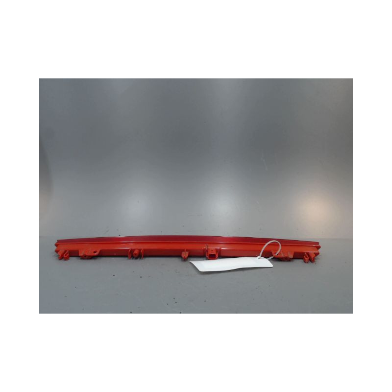 FEUX STOP SUPPLEMENTAIRE RENAULT CLIO