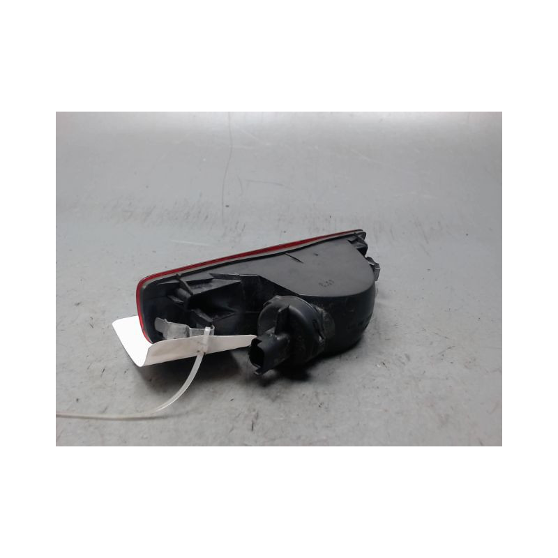 FEU BROUILLARD CENTRAL ARRIERE NISSAN QASHQAI