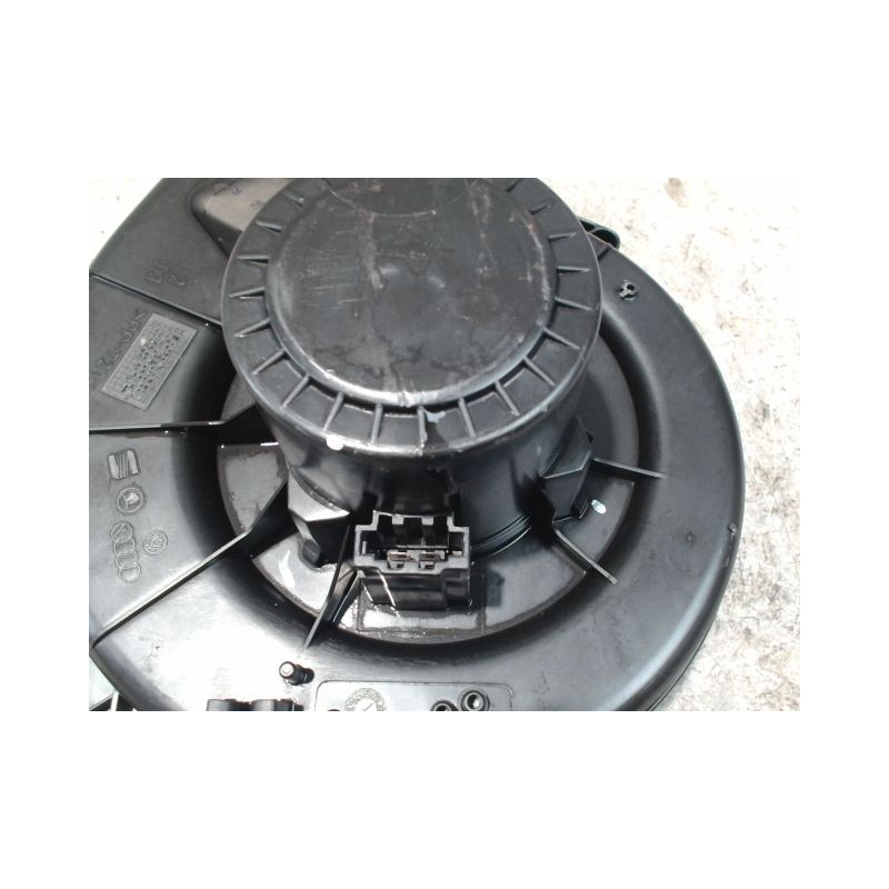 MOTEUR VENTILATEUR CHAUFFAGE VOLKSWAGEN POLO 2009-