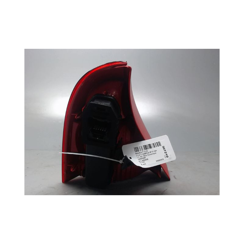 FEU ARRIERE DROIT RENAULT CLIO II CAMPUS 06-