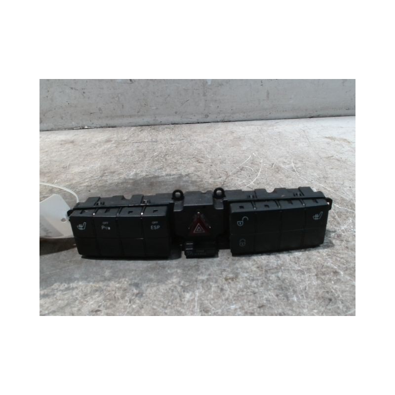BOUTON DE WARNING MERCEDES CLASSE C BREAK 2004-
