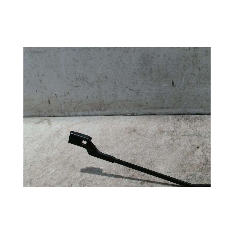 BRAS ESSUIE-GLACE AVANT DROIT FORD FIESTA 2005-