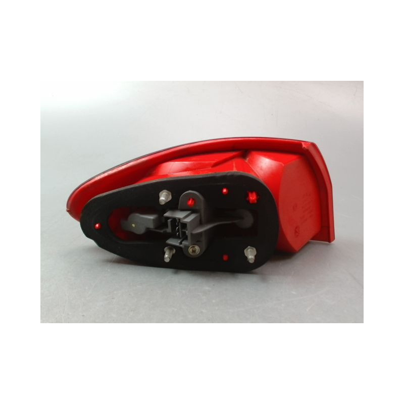 FEU ARRIERE DROIT ALFA ROMEO 147 Phase 1 2000-2004