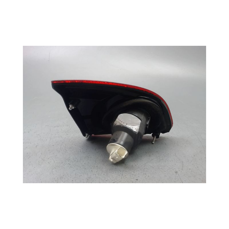 FEU ARRIERE INTERIEUR DROIT NISSAN QASHQAI BREAK I Phase 1 2007-2010