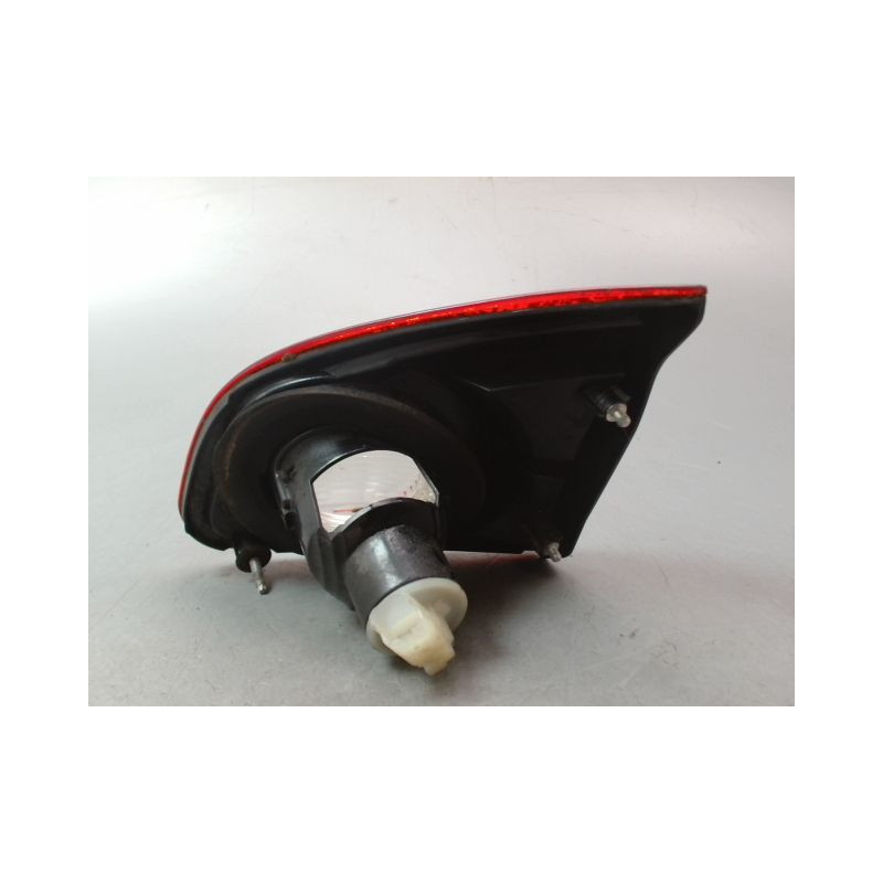FEU ARRIERE INTERIEUR GAUCHE NISSAN QASHQAI BREAK I Phase 1 2007-2010