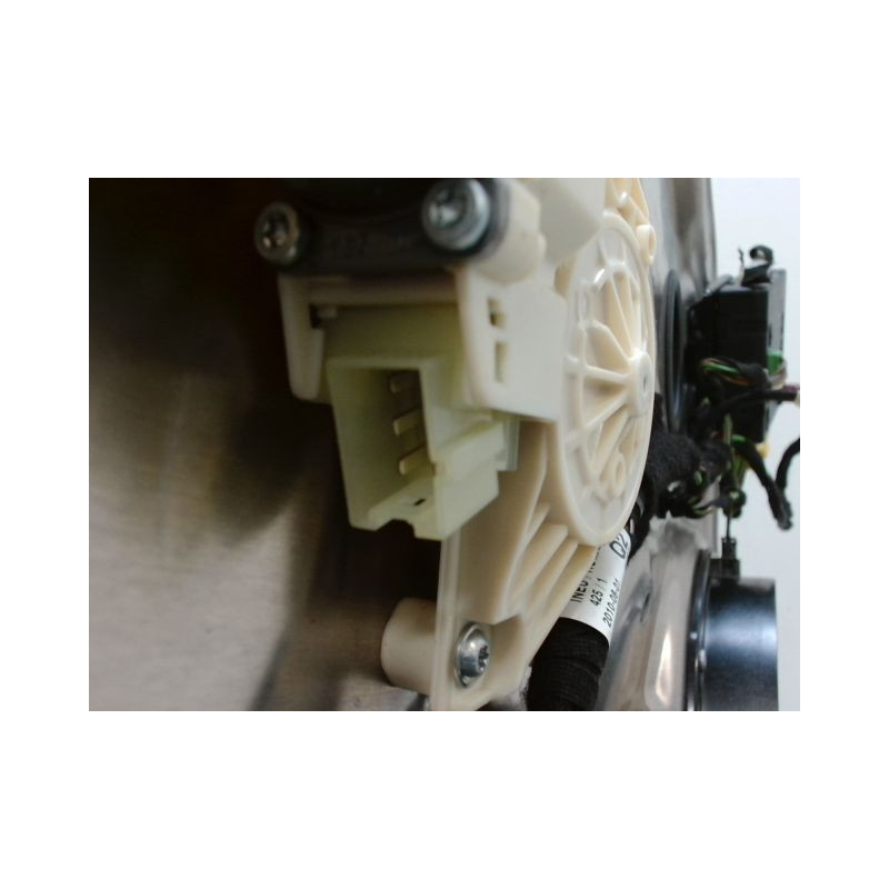 MECANISME+MOTEUR LEVE-GLACE AVANT GAUCHE MERCEDES GLK