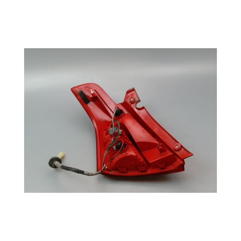 FEU ARRIERE DROIT SUZUKI SWIFT III 2005-2011