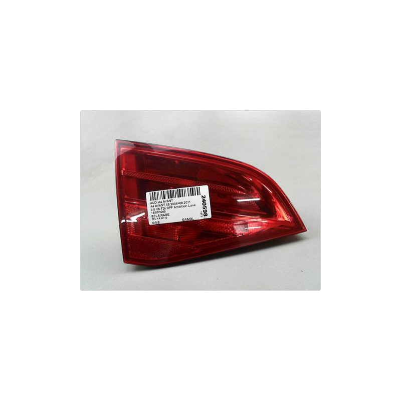 FEU ARRIERE INTERIEUR GAUCHE AUDI A4 AVANT 2008-2011