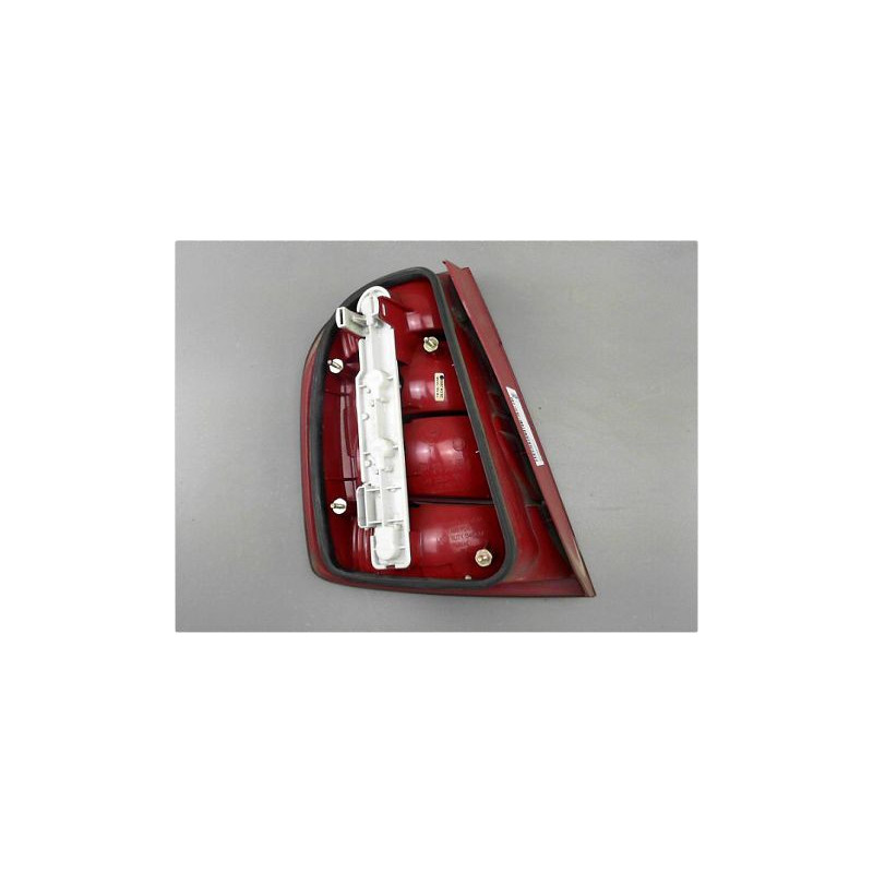 FEU ARRIERE DROIT SKODA FABIA 2000-2004