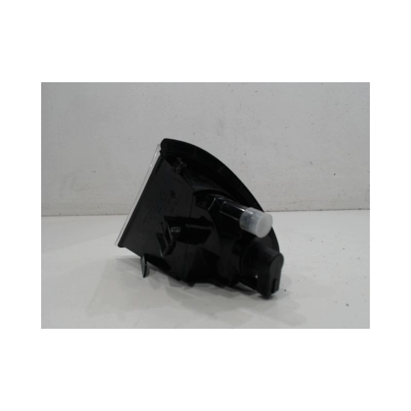 CLIGNOTANT DROIT TOYOTA AVENSIS