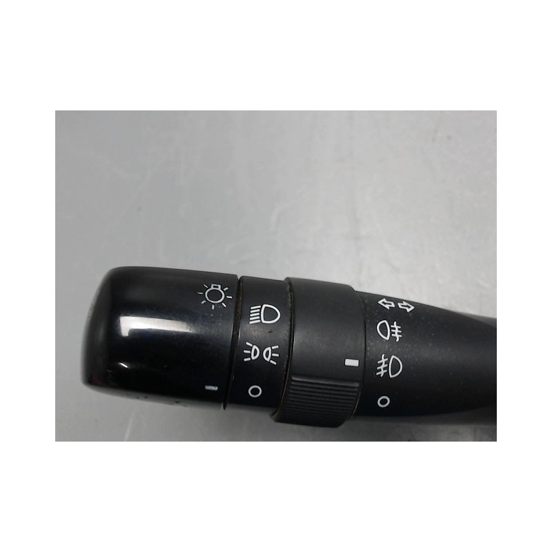 COMMANDE CLIGNOTANT TOYOTA HILUX  X-TRA CABINE