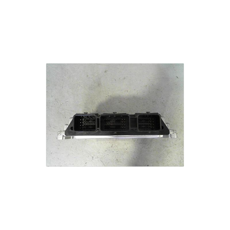 CALCULATEUR MOTEUR RENAULT SCENIC II PH.1 02-06