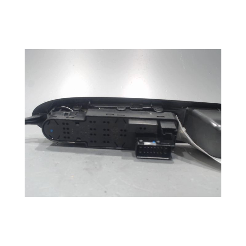 COMMANDE LEVE-GLACE PORTE AVG CITROEN DS3