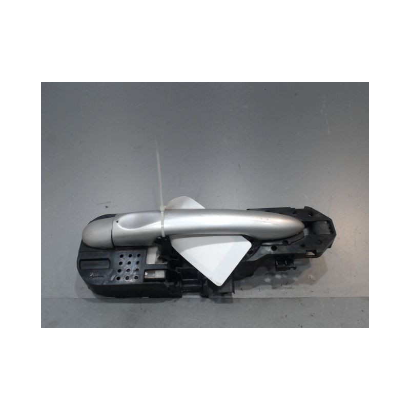 POIGNEE EXTERIEURE PORTE ARRIERE DROIT RENAULT MEGANE