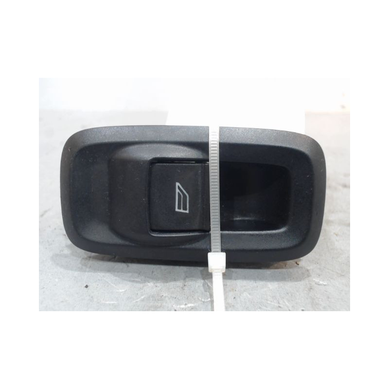 COMMANDE LEVE-GLACE PORTE AVD FORD KA+
