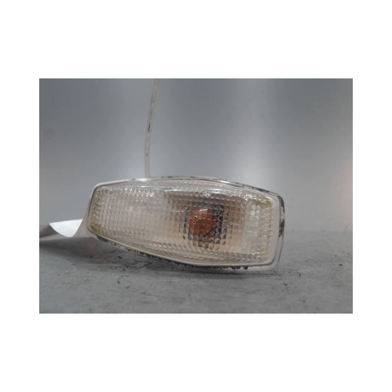 REPETITEUR AILE GAUCHE HYUNDAI TRAJET