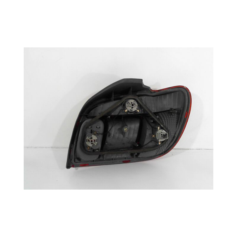 FEU ARRIERE GAUCHE  TOYOTA YARIS -2003