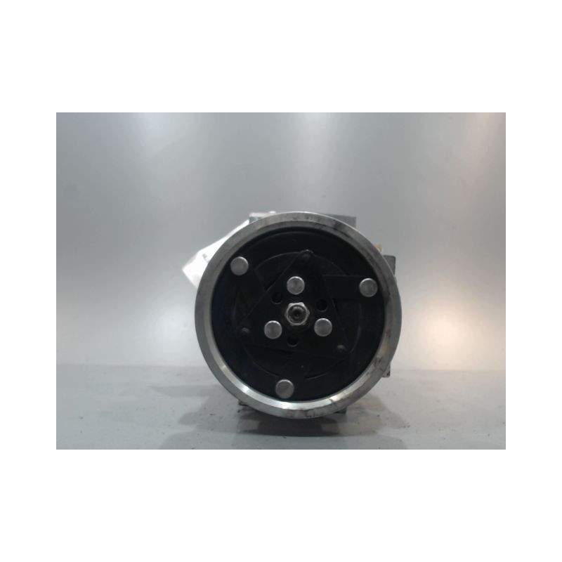 COMPRESSEUR AIR CONDITIONNE DACIA SANDERO