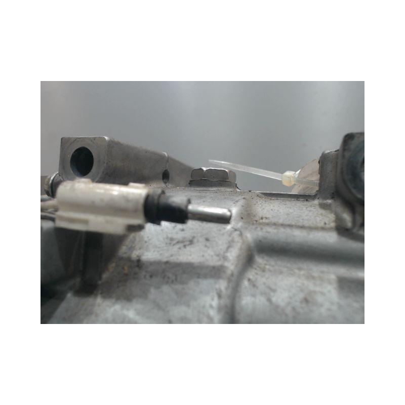 COMPRESSEUR AIR CONDITIONNE DACIA SANDERO