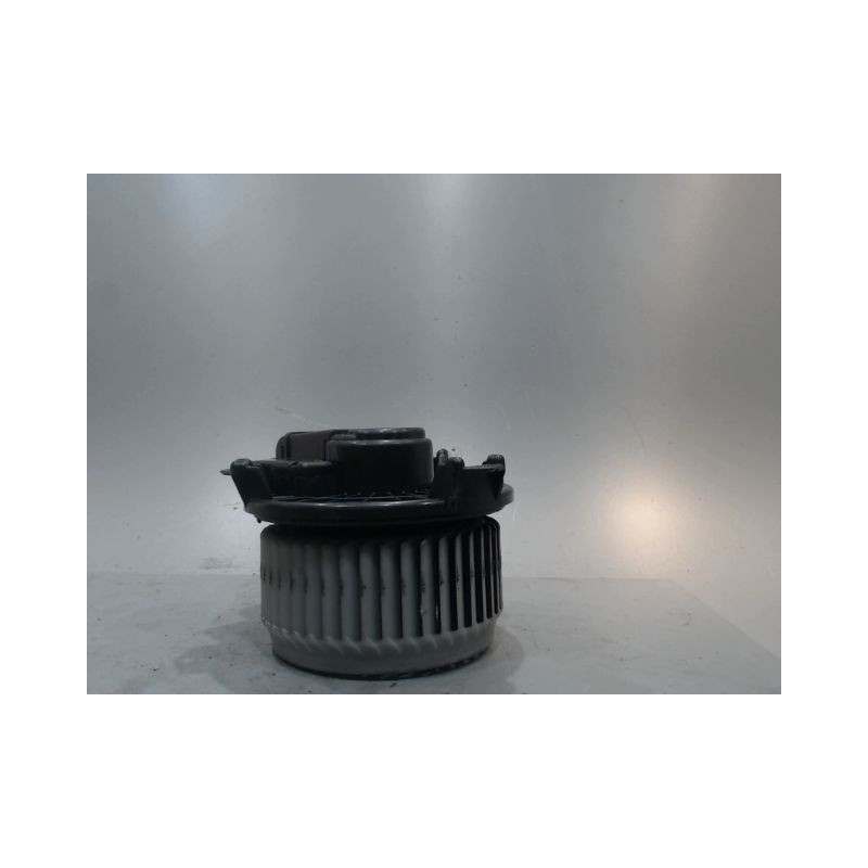 MOTEUR VENTILATEUR CHAUFFAGE TOYOTA YARIS