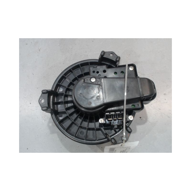MOTEUR VENTILATEUR CHAUFFAGE TOYOTA YARIS