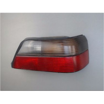 FEU ARRIERE DROIT PEUGEOT 605