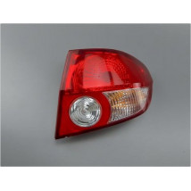 FEU ARRIERE DROIT HYUNDAI GETZ 02-05
