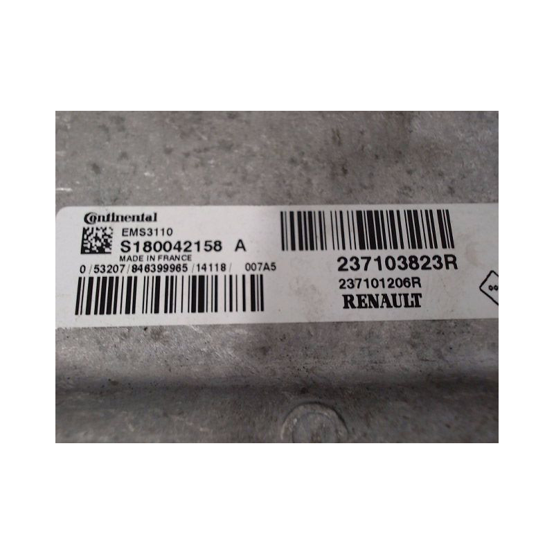 CALCULATEUR MOTEUR RENAULT CLIO