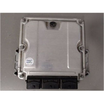 CALCULATEUR MOTEUR RENAULT TRAFIC