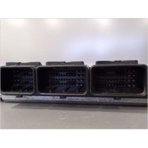 CALCULATEUR MOTEUR RENAULT TRAFIC
