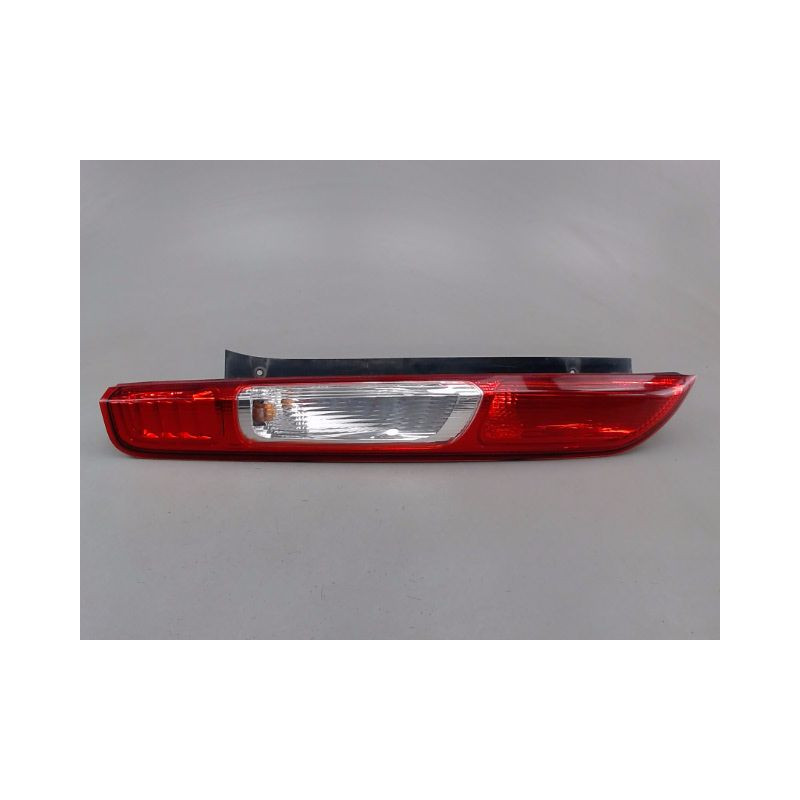 FEU ARRIERE GAUCHE  FORD FOCUS