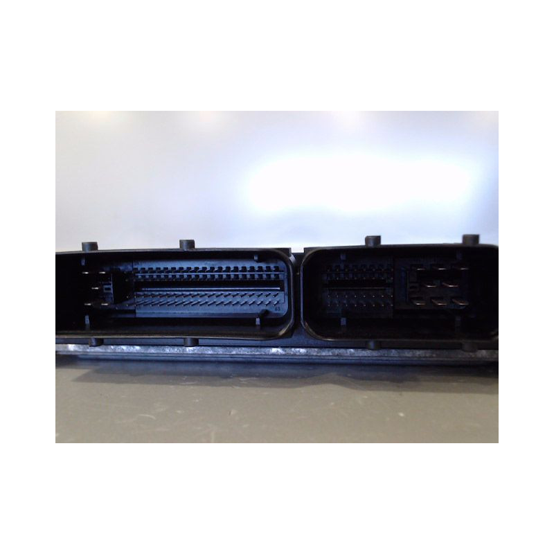 CALCULATEUR MOTEUR VOLKSWAGEN POLO