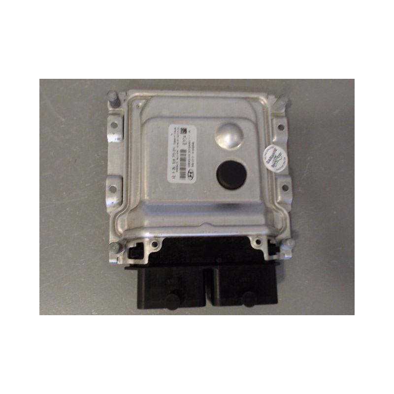 CALCULATEUR MOTEUR HYUNDAI I20