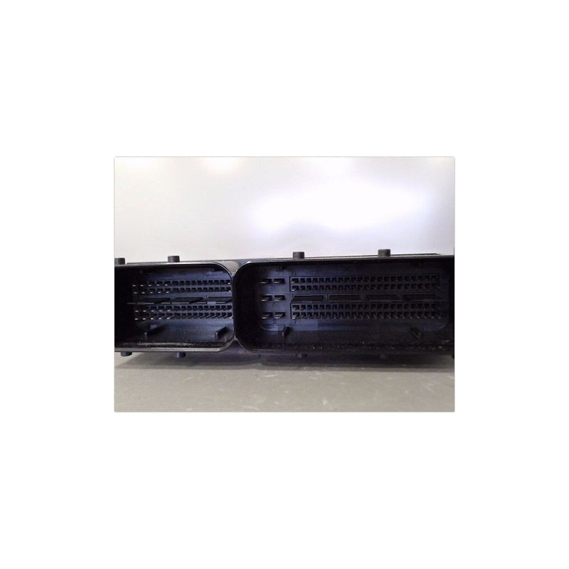 CALCULATEUR MOTEUR AUDI A4