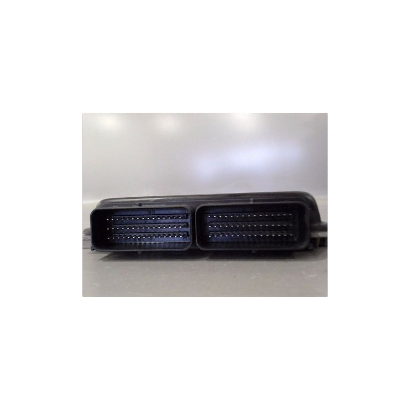 CALCULATEUR MOTEUR RENAULT CLIO