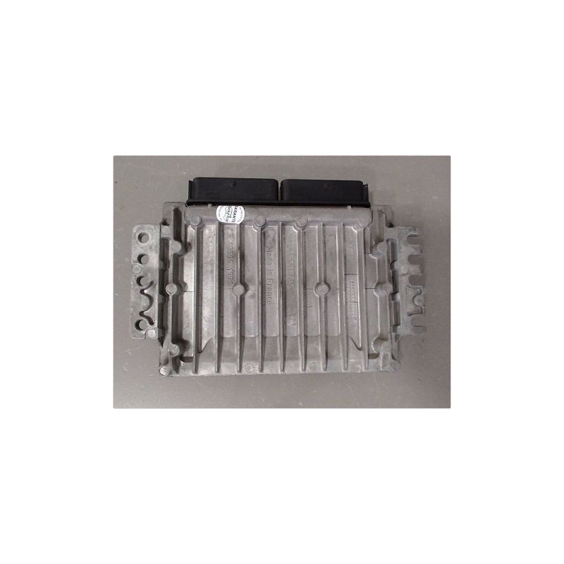 CALCULATEUR MOTEUR RENAULT CLIO