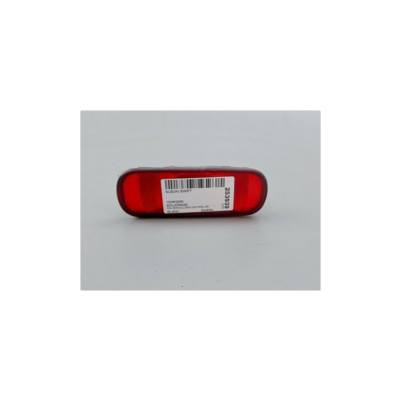 FEU BROUILLARD CENTRAL ARRIERE SUZUKI SWIFT