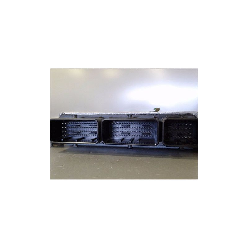 CALCULATEUR MOTEUR RENAULT MEGANE