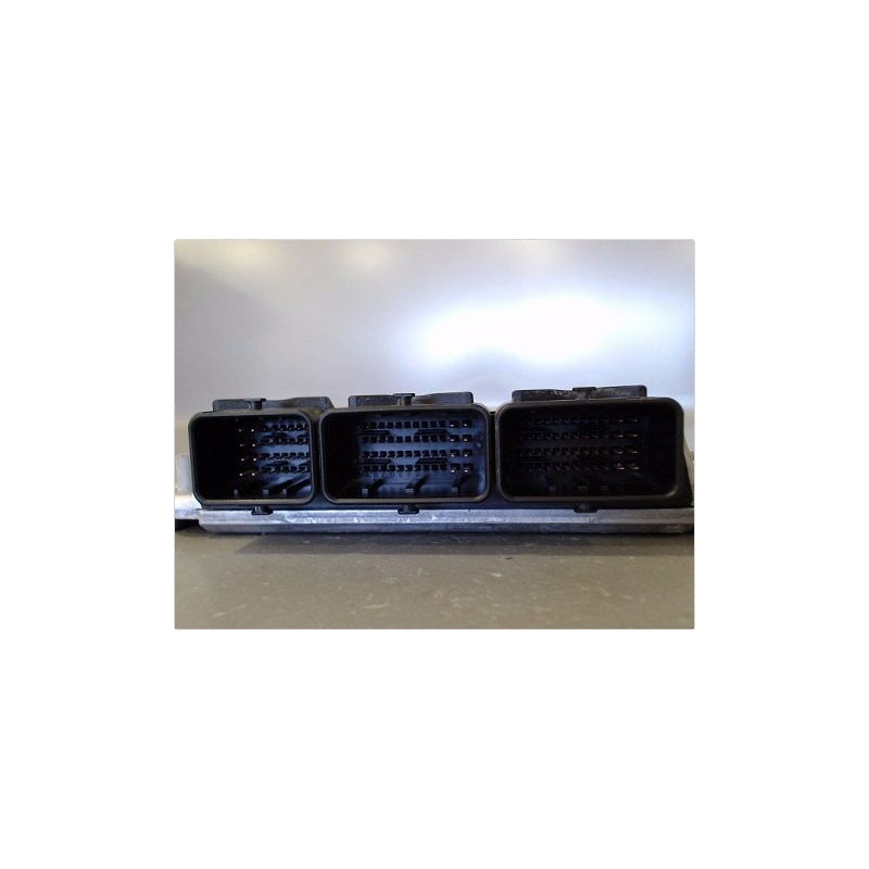 CALCULATEUR MOTEUR RENAULT MASTER