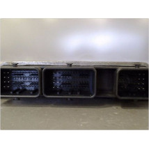 CALCULATEUR MOTEUR RENAULT CLIO