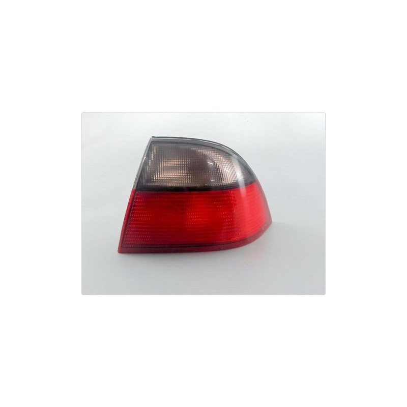FEU ARRIERE DROIT SAAB 9-5