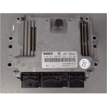 CALCULATEUR MOTEUR RENAULT TRAFIC
