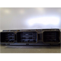 CALCULATEUR MOTEUR RENAULT TRAFIC