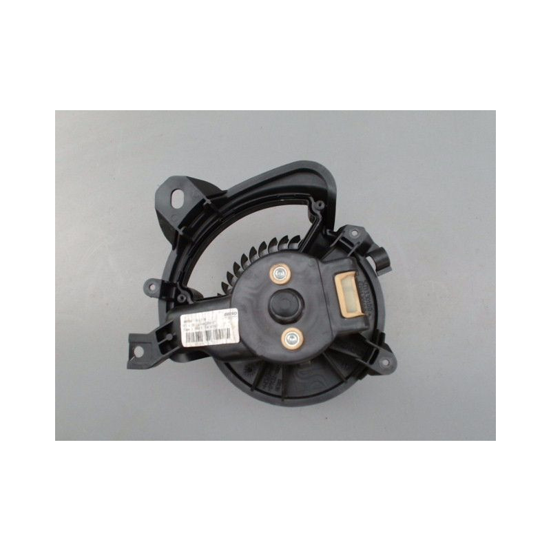 MOTEUR VENTILATEUR CHAUFFAGE OPEL CORSA