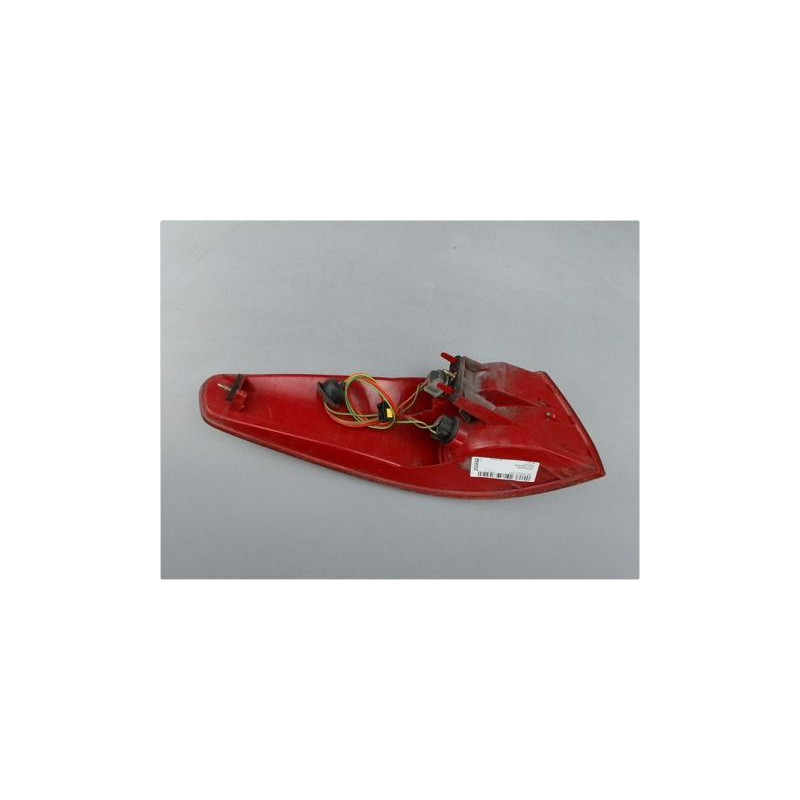 FEU ARRIERE DROIT PEUGEOT 607