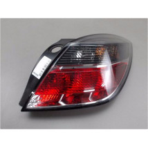 FEU ARRIERE DROIT OPEL ASTRA