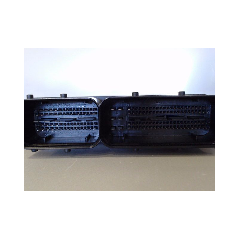 CALCULATEUR MOTEUR VOLKSWAGEN TOURAN